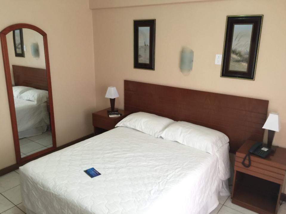 Fares Turis Hotel Uruguaiana Exterior photo