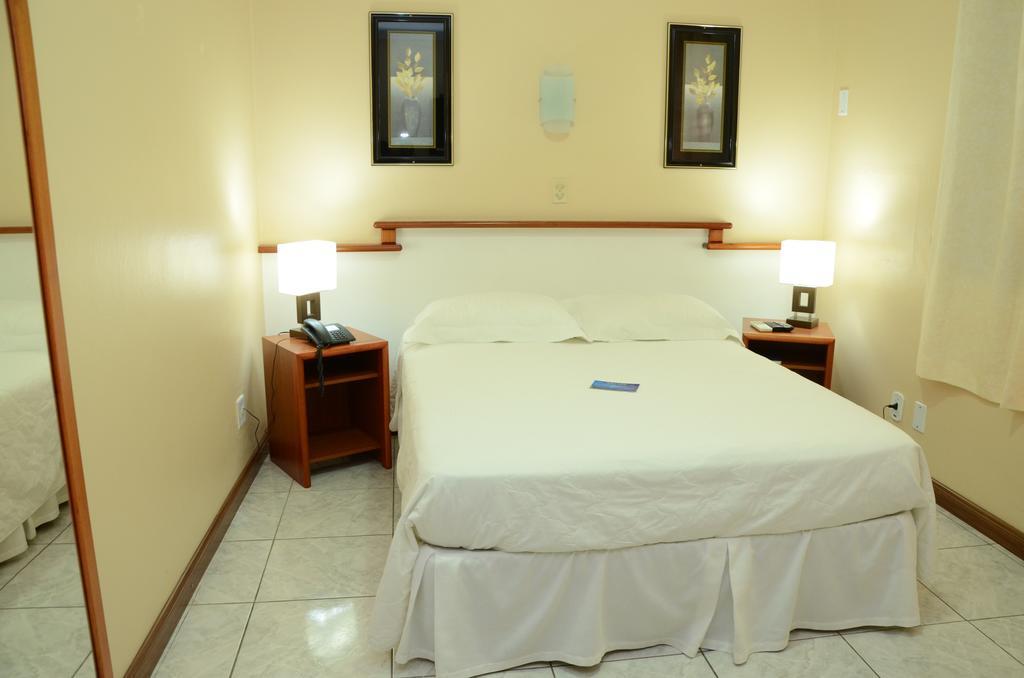 Fares Turis Hotel Uruguaiana Exterior photo